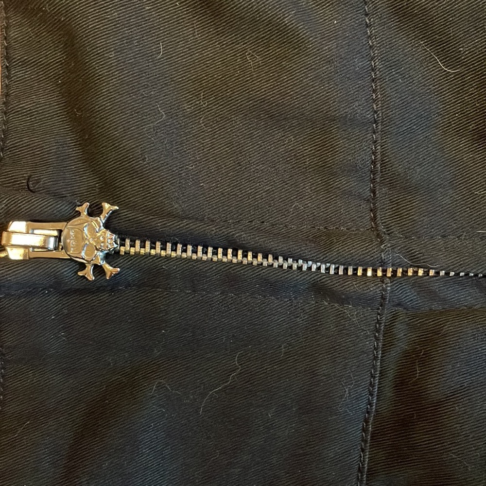 Punk Black Kilt w/chains - Picture 4 of 9